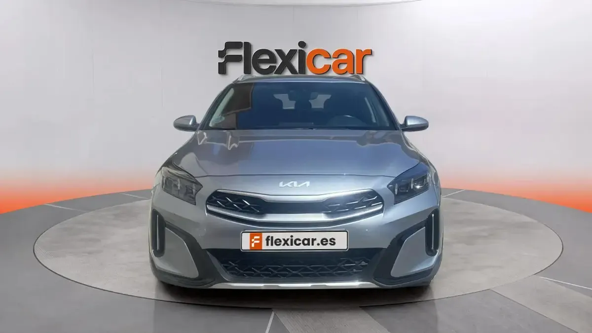 Usado Kia XCeed 120 CV (88 kW) 2023 Gris SUV