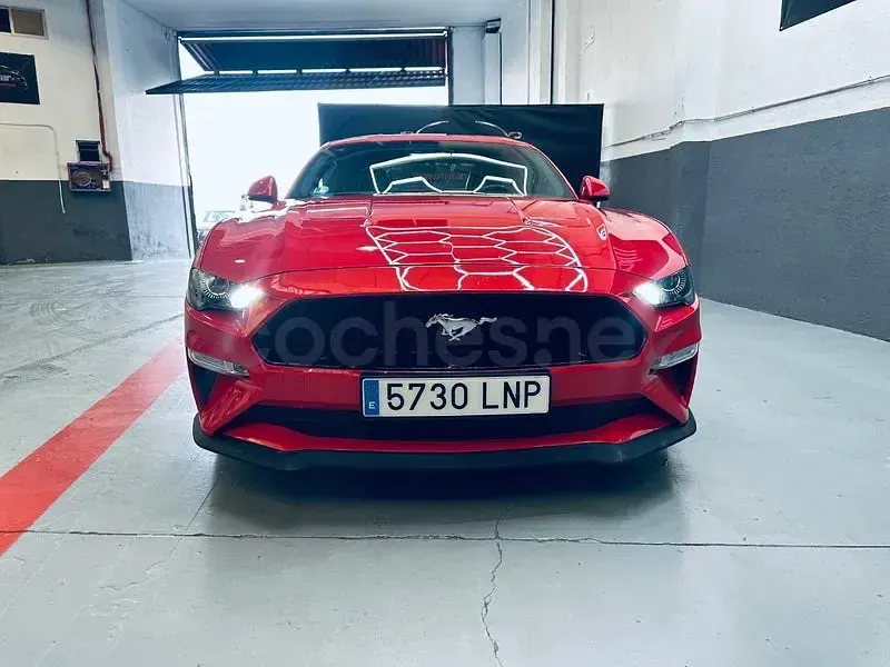 Usado Ford Mustang GT Fastback 450 CV (330 kW) 2021 Rojo Coupe