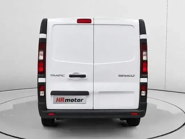 Usado Renault Trafic 116 CV (85 kW) 2016 Blanco Monovolumen