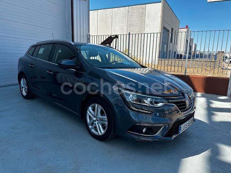 Gris Usado 2020 Renault Mégane GrandTour Zen Familiar | 13.700 € (Precio justo) - Imagen 1/4