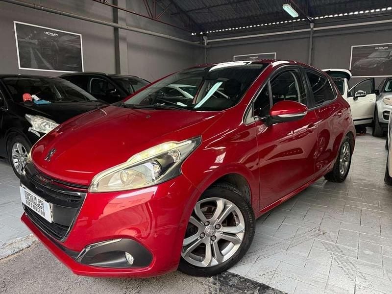 Usado Peugeot 208 Active 82 CV (60 kW) 2016 Utilitario