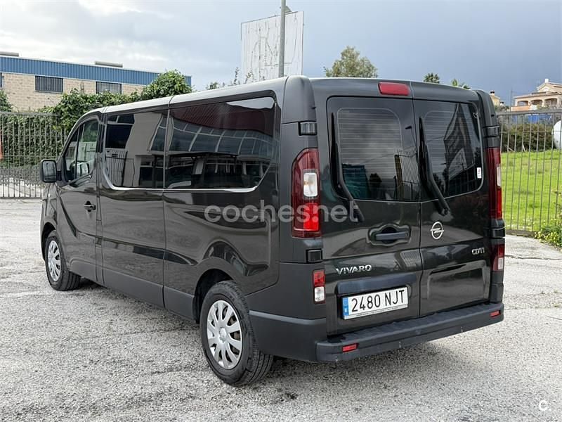 Usado Opel Vivaro 145 CV (106 kW) 2017 Negro Monovolumen