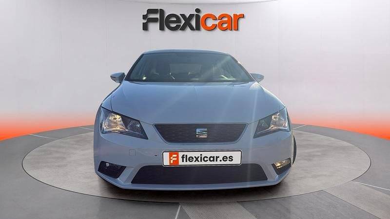 Usado Seat Leon Reference 110 CV (80 kW) 2016 Blanco Berlina