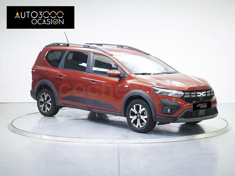 Usado Dacia Jogger Expression 110 CV (80 kW) 2024 Naranja Monovolumen