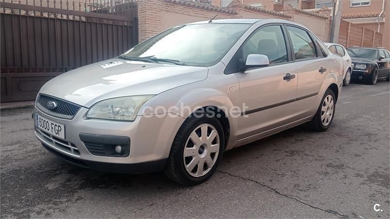 Gris / plata Usado 2006 Ford Focus Trend Berlina | 2250 € (Super precio) - Imagen 1/4