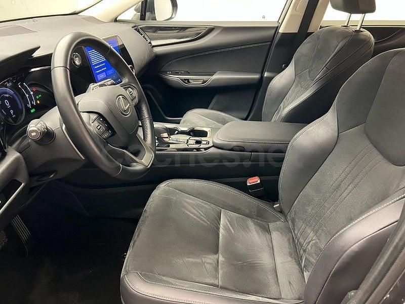 Usado Lexus NX350h Business Edition 242 CV (177 kW) 2022 Gris / plata SUV