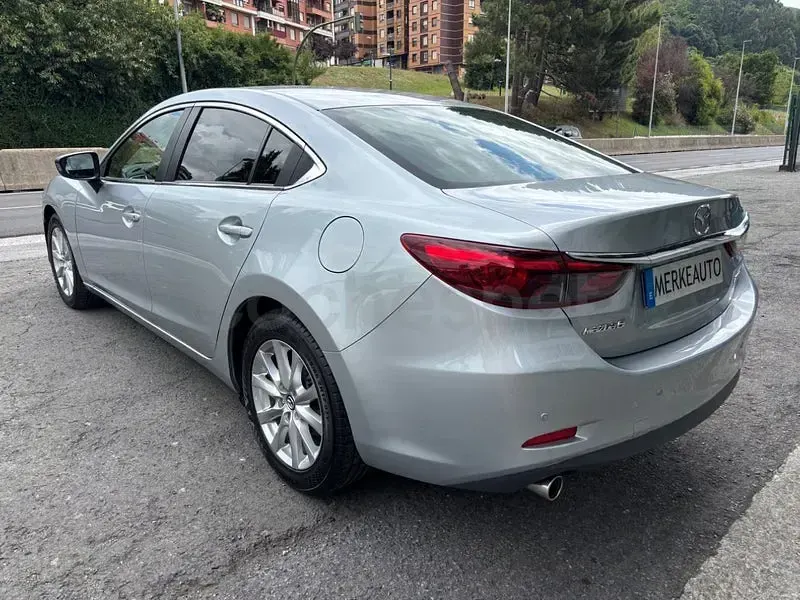 Usado Mazda 6 Style 150 CV (110 kW) 2016 Gris / plata Berlina