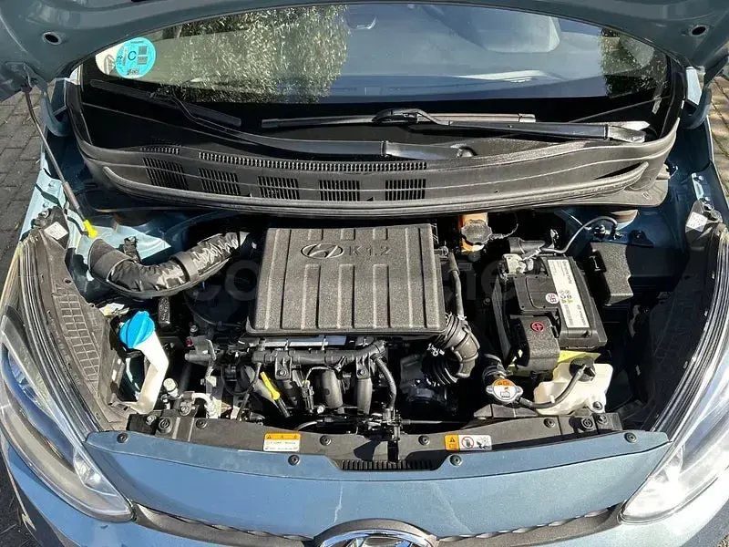 Usado Hyundai i10 87 CV (63 kW) 2016 Azul Utilitario