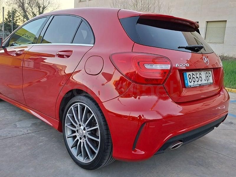 Usado Mercedes A220 AMG line 170 CV (125 kW) 2014 Rojo Berlina