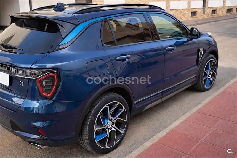 Usado Lynk & Co 01 261 CV (191 kW) 2021 Azul SUV