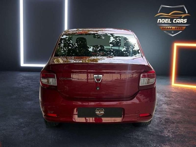 Usado Dacia Logan Ambiance 75 CV (55 kW) 2014 Rojo Familiar