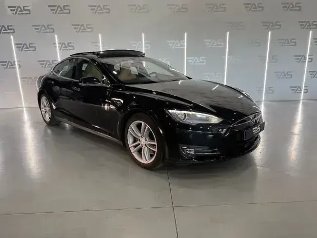 Usado Tesla Model S 386 kW (525 CV) 2016 Negro Utilitario