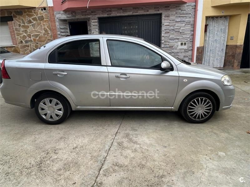 Gris / plata Usado 2011 Chevrolet Aveo LS Berlina | 2500 € (Buen precio) - Imagen 1/4