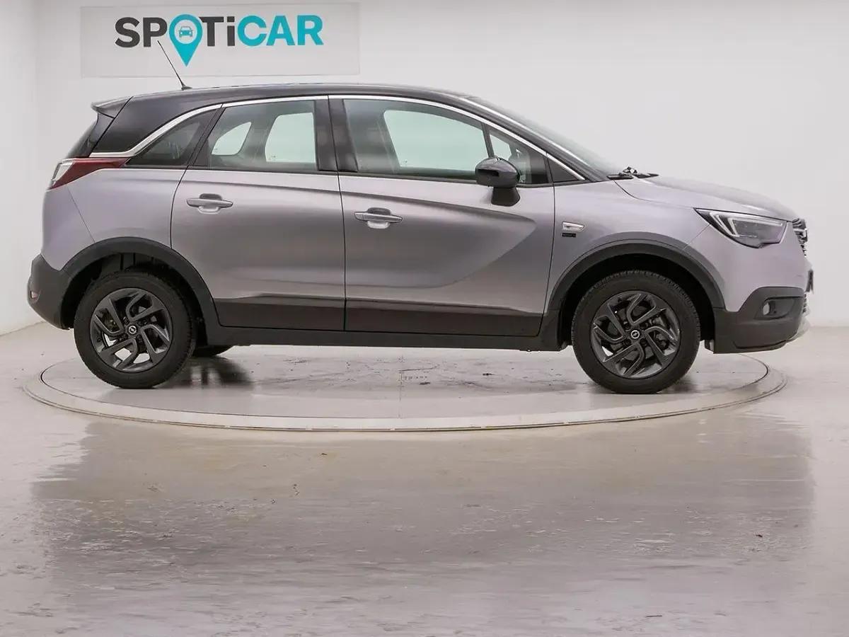 Usado Opel Crossland X Edition 110 CV (80 kW) 2020 Gris / plata SUV