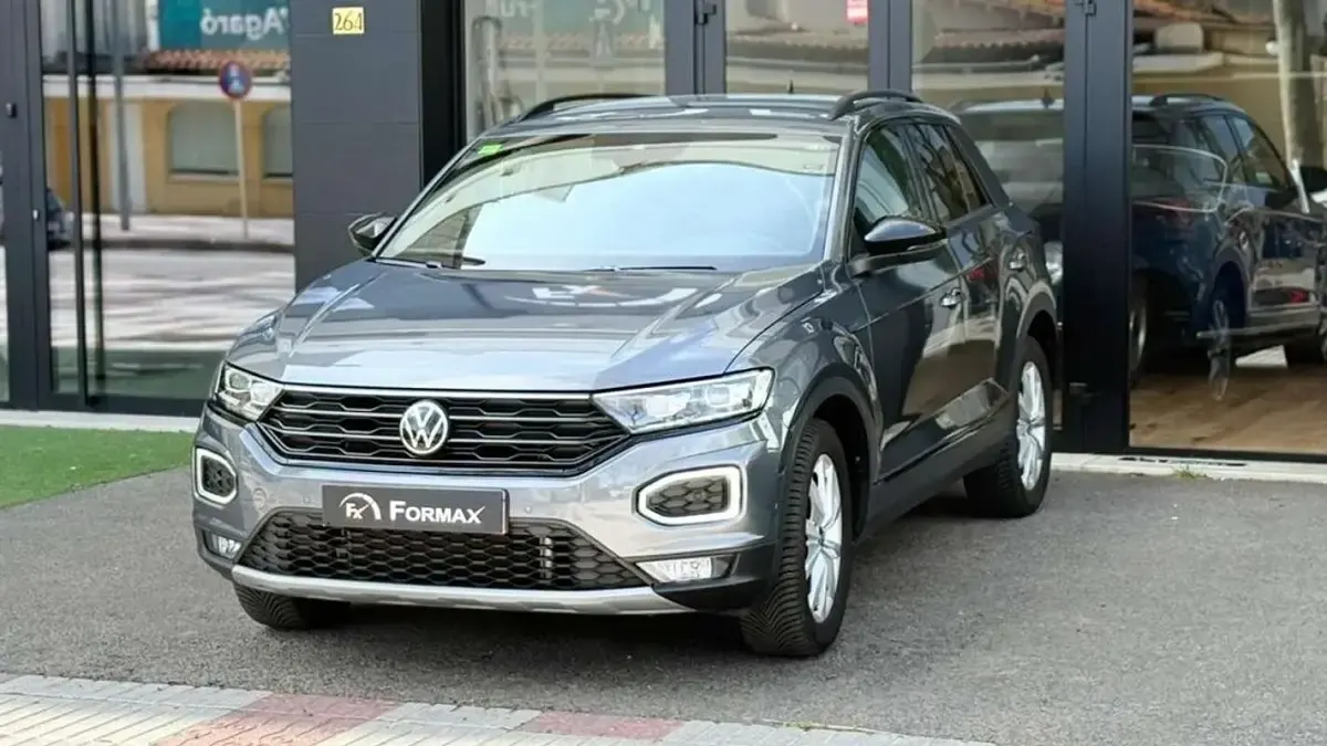 Usado VW T-Roc Sport 150 CV (110 kW) 2022 Gris SUV