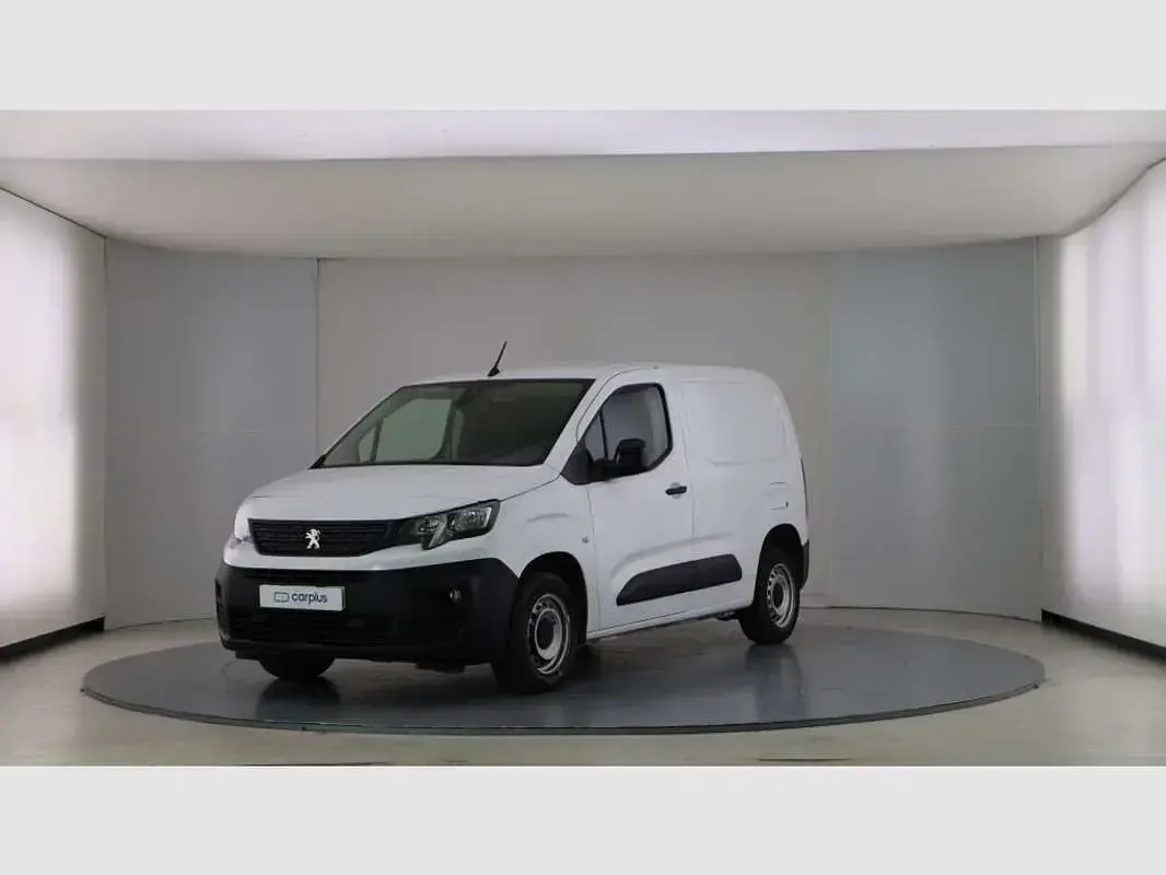 Usado Peugeot Partner 99 CV (72 kW) 2023 Blanco Monovolumen