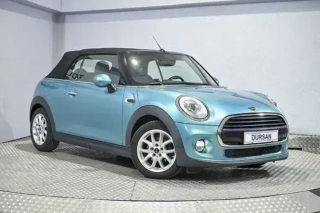 Usado Mini Cooper D Cabriolet 116 CV (85 kW) 2018 Azul Descapotable