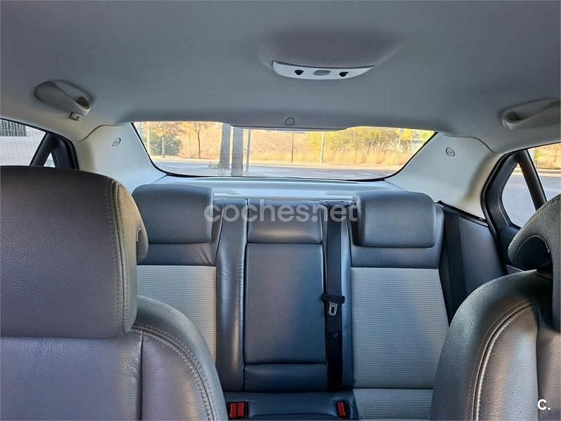 Usado Saab 9-3 Vector 150 CV (110 kW) 2004 Gris / plata Berlina