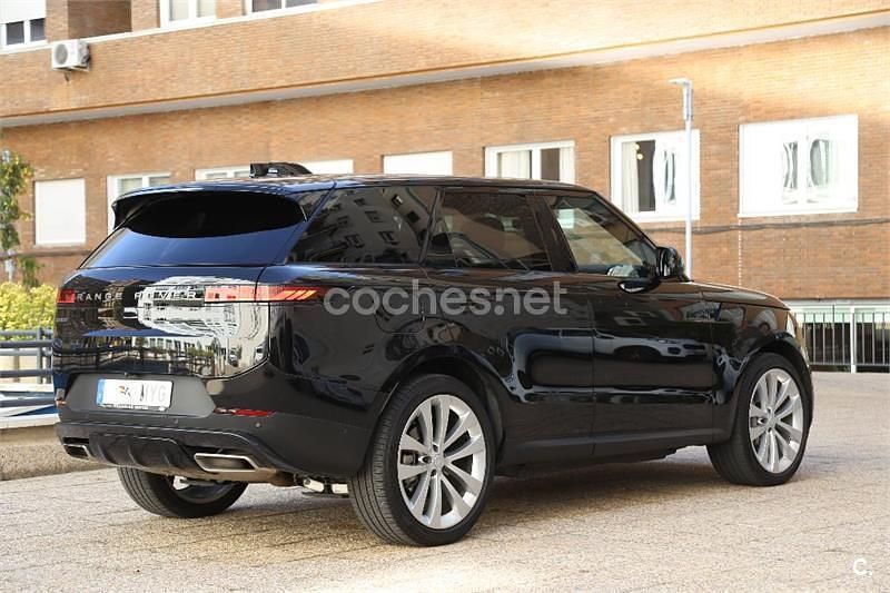 Begagnad Land Rover Range Rover Sport SE 460 HK (338 kW) 2025 Svart SUV