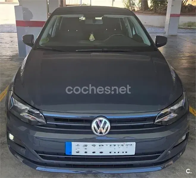 Usado VW Polo Edition 75 CV (55 kW) 2018 Gris / plata Utilitario
