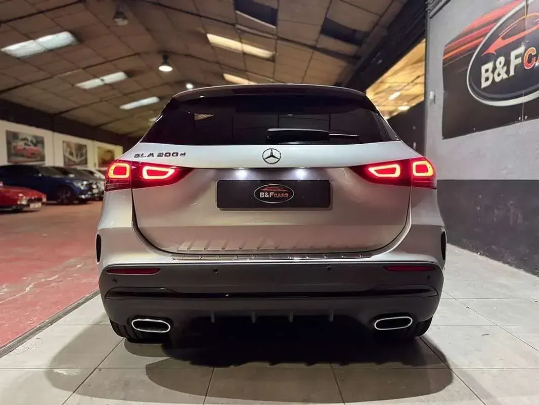 Usado Mercedes GLA200 150 CV (110 kW) 2021 Gris SUV