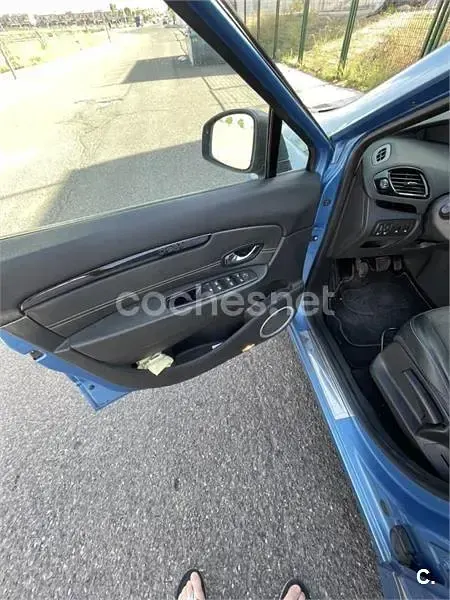 Usado Renault Scénic III Dynamique 110 CV (80 kW) 2012 Azul Monovolumen