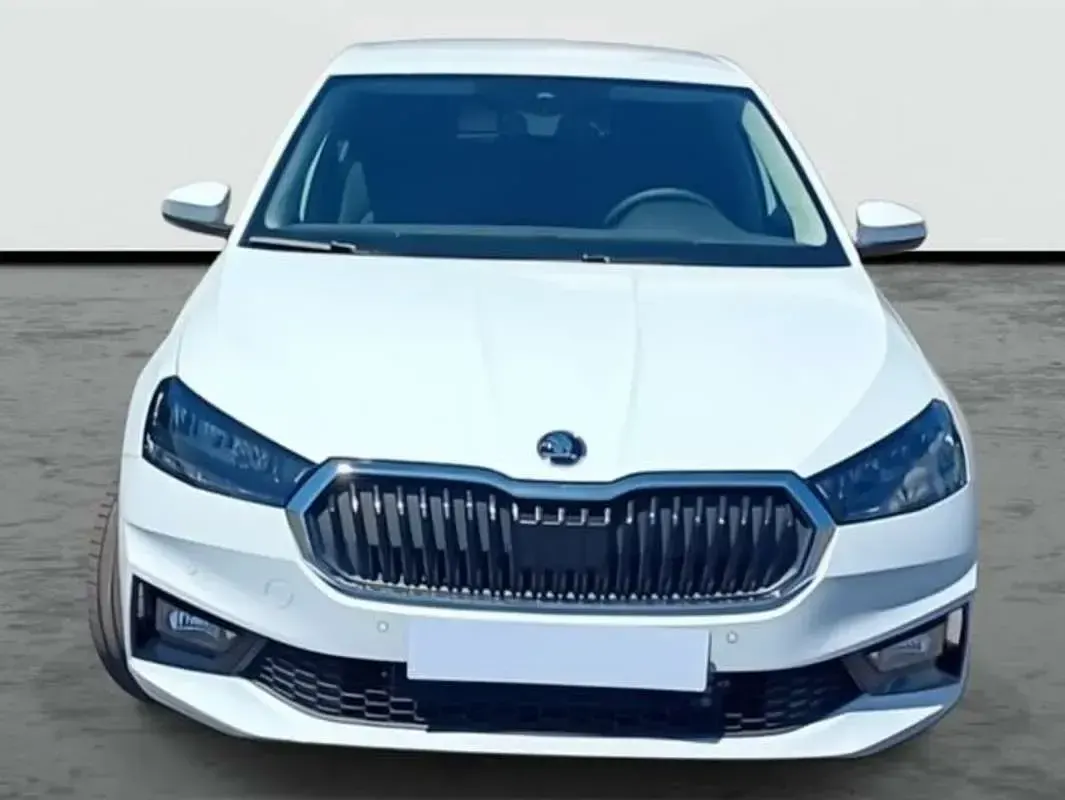 Usado Skoda Fabia Selection 116 CV (85 kW) 2026 Blanco Utilitario