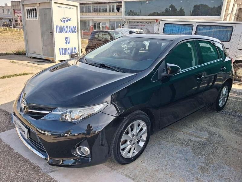 Usado Toyota Auris 124 CV (91 kW) 2015 Negro Utilitario