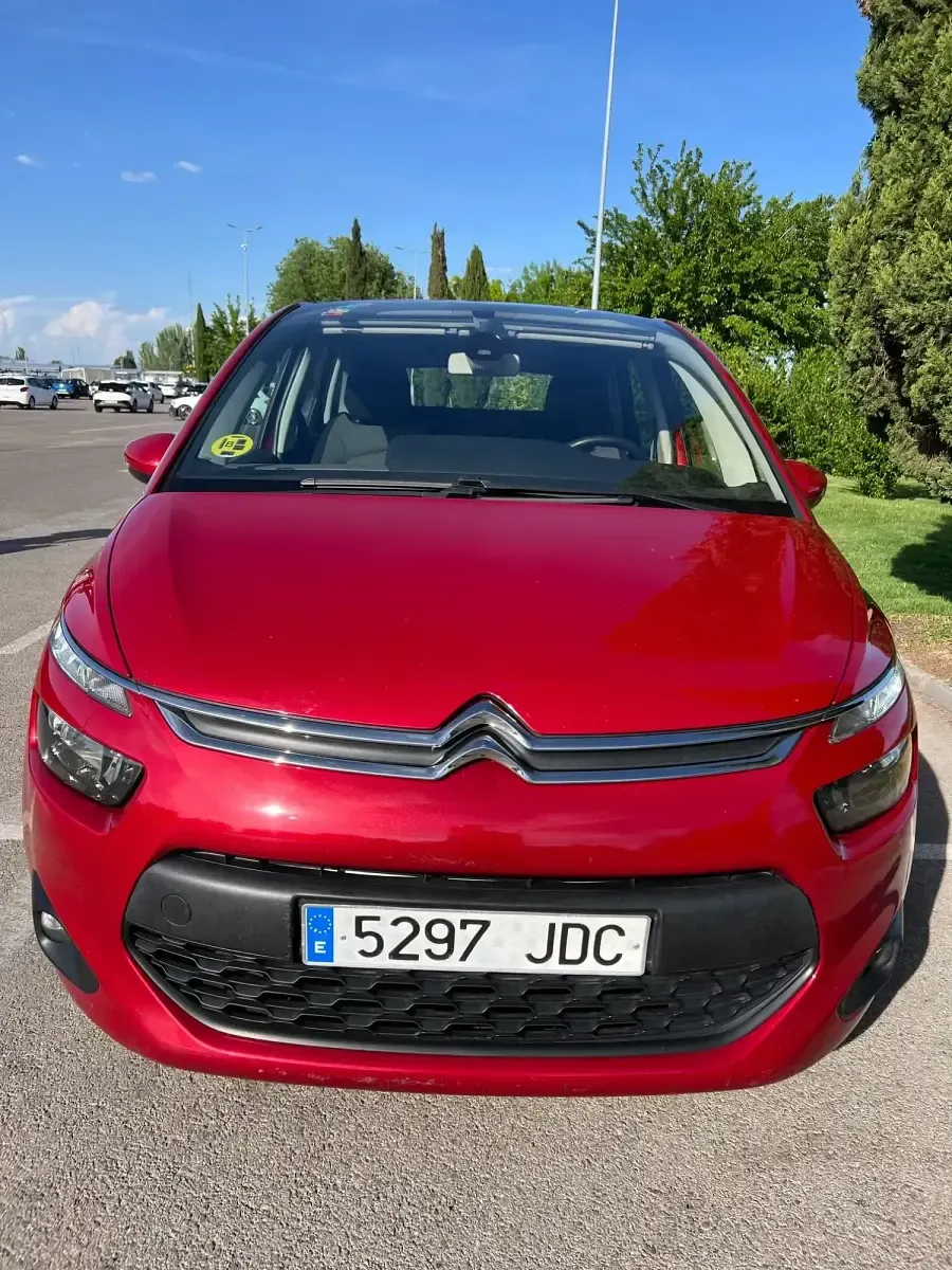 Begagnad Citroën C4 Attraction 114 HK (83 kW) 2015 Röd