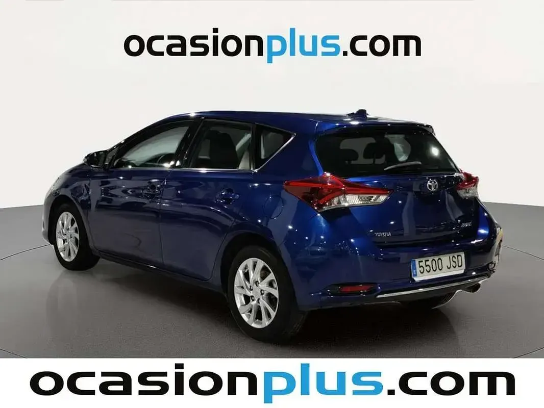 Usado Toyota Auris Active 116 CV (85 kW) 2016 Azul Utilitario