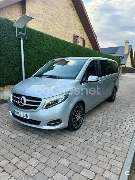 Usado Mercedes V220 Avantgarde 163 CV (119 kW) 2015 Gris / plata Monovolumen