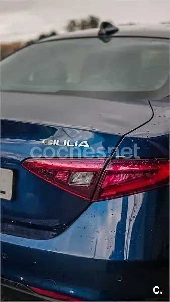 Usado Alfa Romeo Giulia Executive 160 CV (117 kW) 2019 Azul Berlina