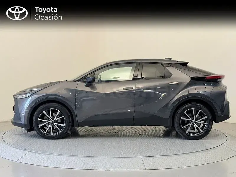 Usado Toyota C-HR Advance 140 CV (102 kW) 2025 Gris / plata SUV