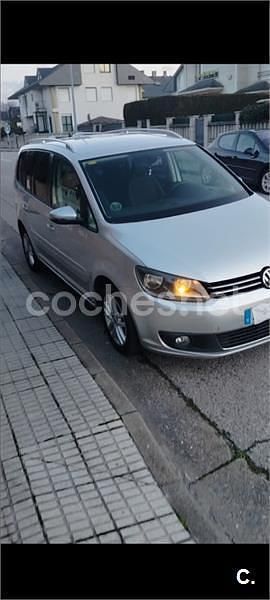 Usado VW Touran Advance 105 CV (77 kW) 2011 Gris / plata Monovolumen