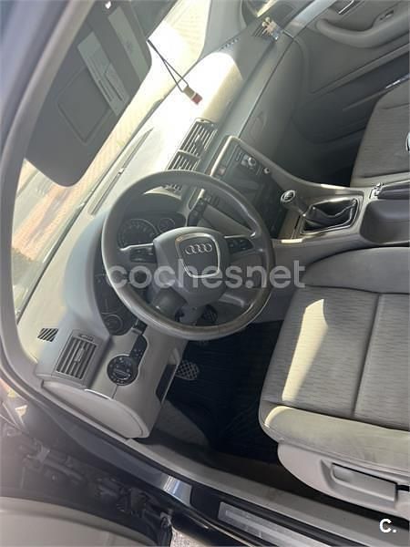 Gris / plata Usado 2006 Audi A4 Berlina | 3750 € (Buen precio) - Imagen 1/4