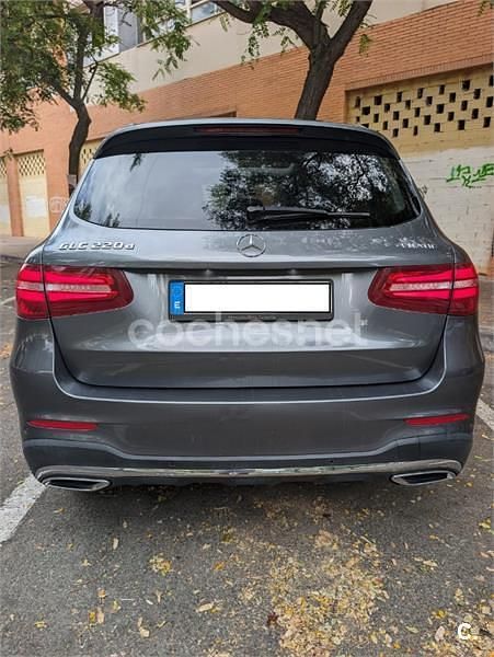 Usado Mercedes GLC220 AMG line 170 CV (125 kW) 2016 Gris / plata SUV