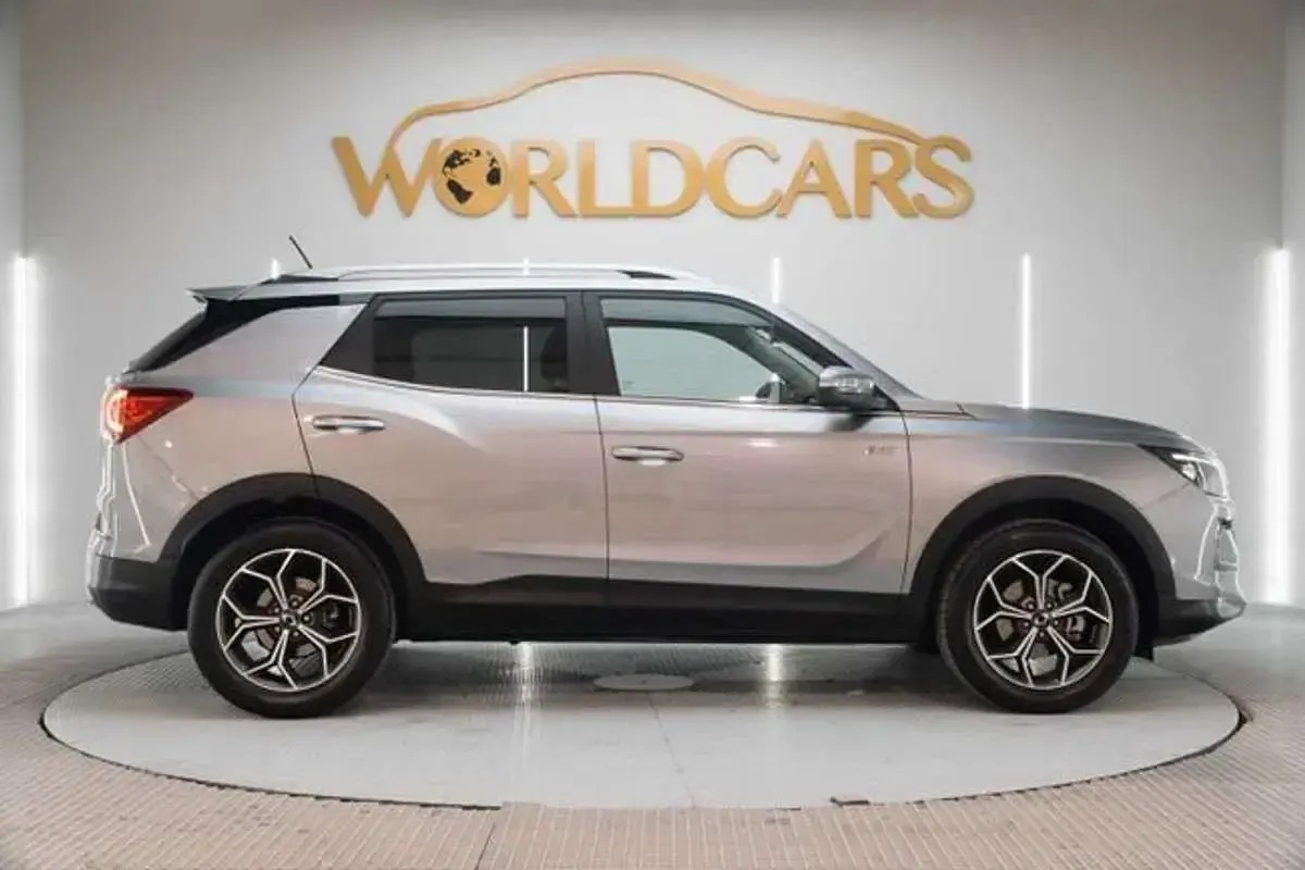 Usado SsangYong Korando 148 CV (108 kW) 2024 Gris SUV