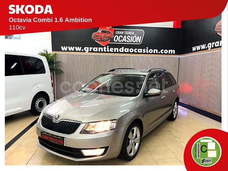 Gris / plata Usado 2017 Skoda Octavia Ambition Familiar | 9490 € (Buen precio) - Imagen 1/4