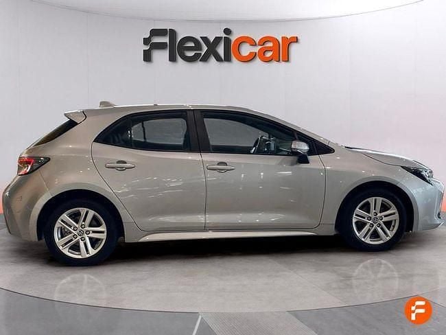 Usado Toyota Corolla Active 122 CV (89 kW) 2022 Gris Berlina