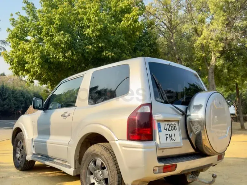 Usado Mitsubishi Montero Intense 160 CV (117 kW) 2005 Gris / plata SUV