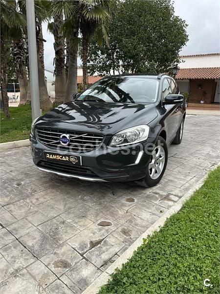 Usado Volvo XC60 Momentum 181 CV (133 kW) 2016 Azul SUV