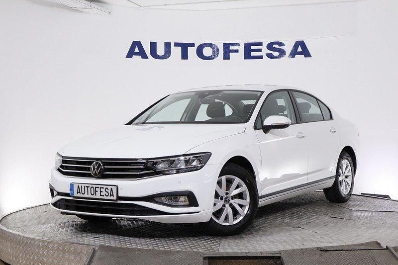 Plata Usado 2022 VW Passat Berlina | 19.250 € (Buen precio) - Imagen 1/4