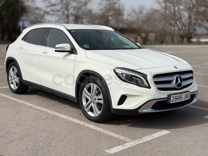 Usado Mercedes GLA200 AMG line 136 CV (100 kW) 2016 Blanco SUV