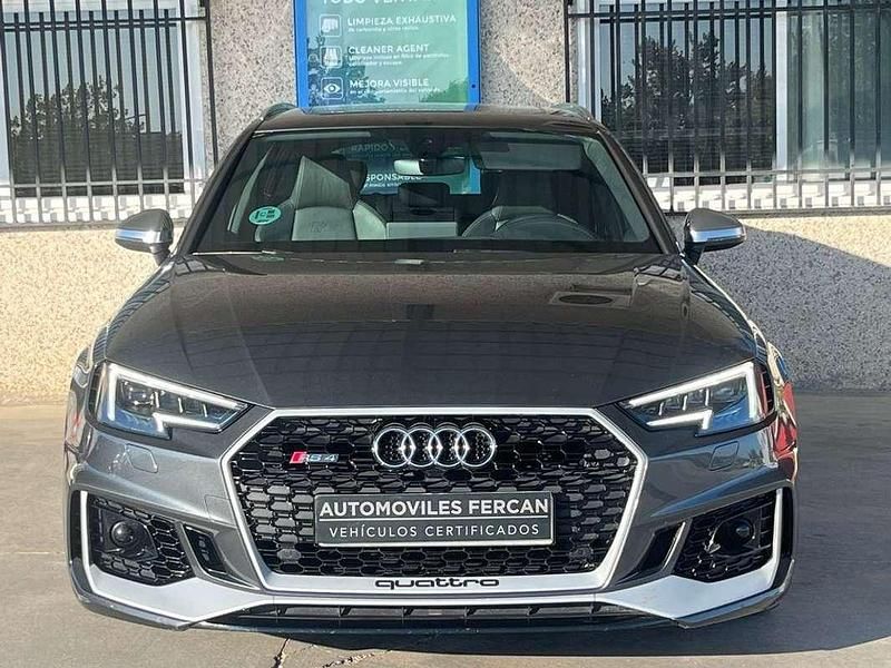 Usado Audi RS4 Exclusive 450 CV (330 kW) 2018 Gris / plata Familiar
