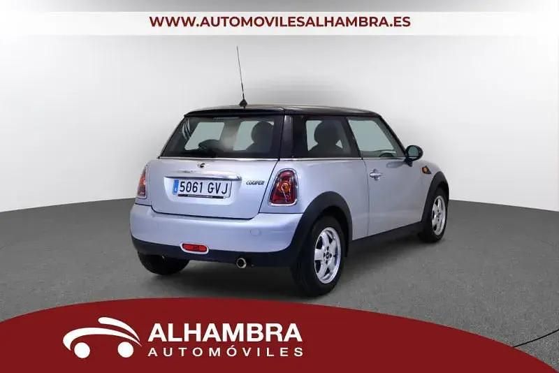 Używany Mini Cooper 122 KM (89 kW) 2010 Szary Hatchback