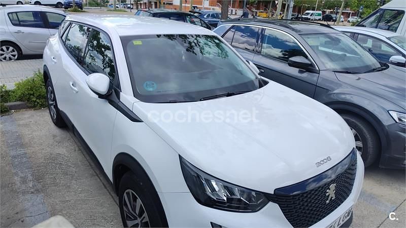 Usado Peugeot 2008 Active 100 CV (73 kW) 2020 Blanco SUV