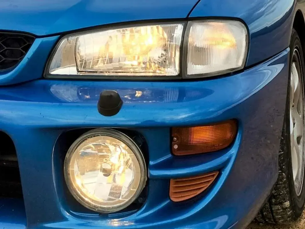 Usado Subaru Impreza GT 218 CV (160 kW) 1999 Azul Utilitario
