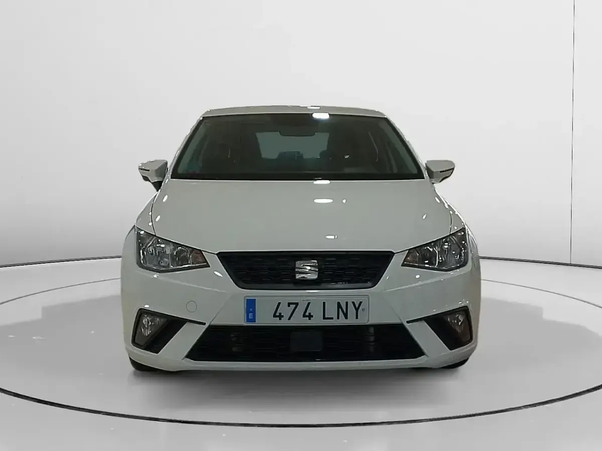 Usado Seat Ibiza Style Plus 110 CV (80 kW) 2021 Blanco Berlina