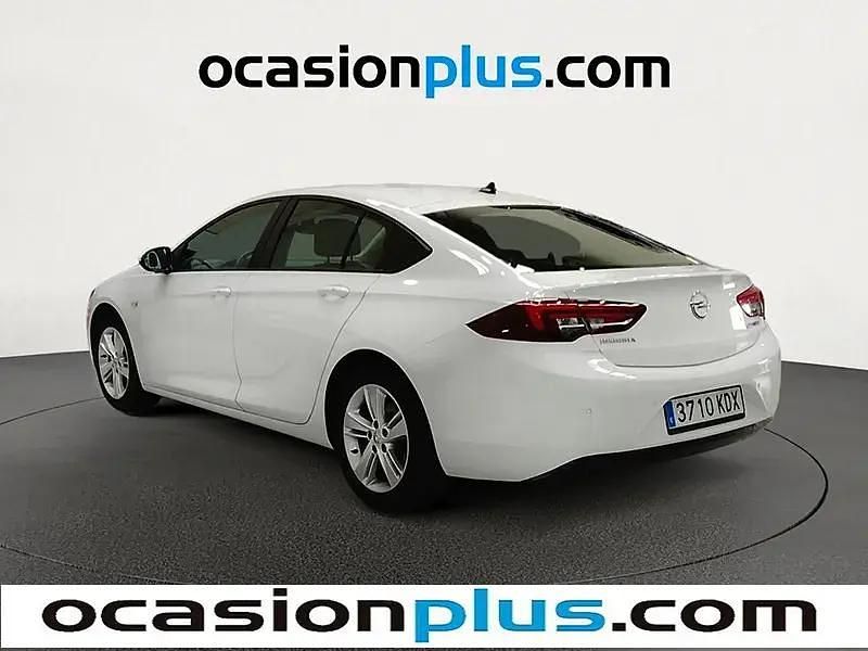 Usado Opel Insignia Business 110 HP (80 kW) 2017 Branco Sedan