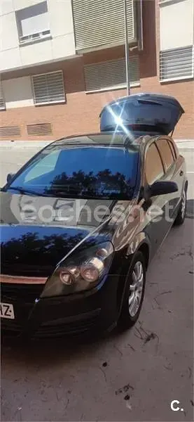 Usado Opel Astra Enjoy 100 CV (73 kW) 2006 Negro Berlina